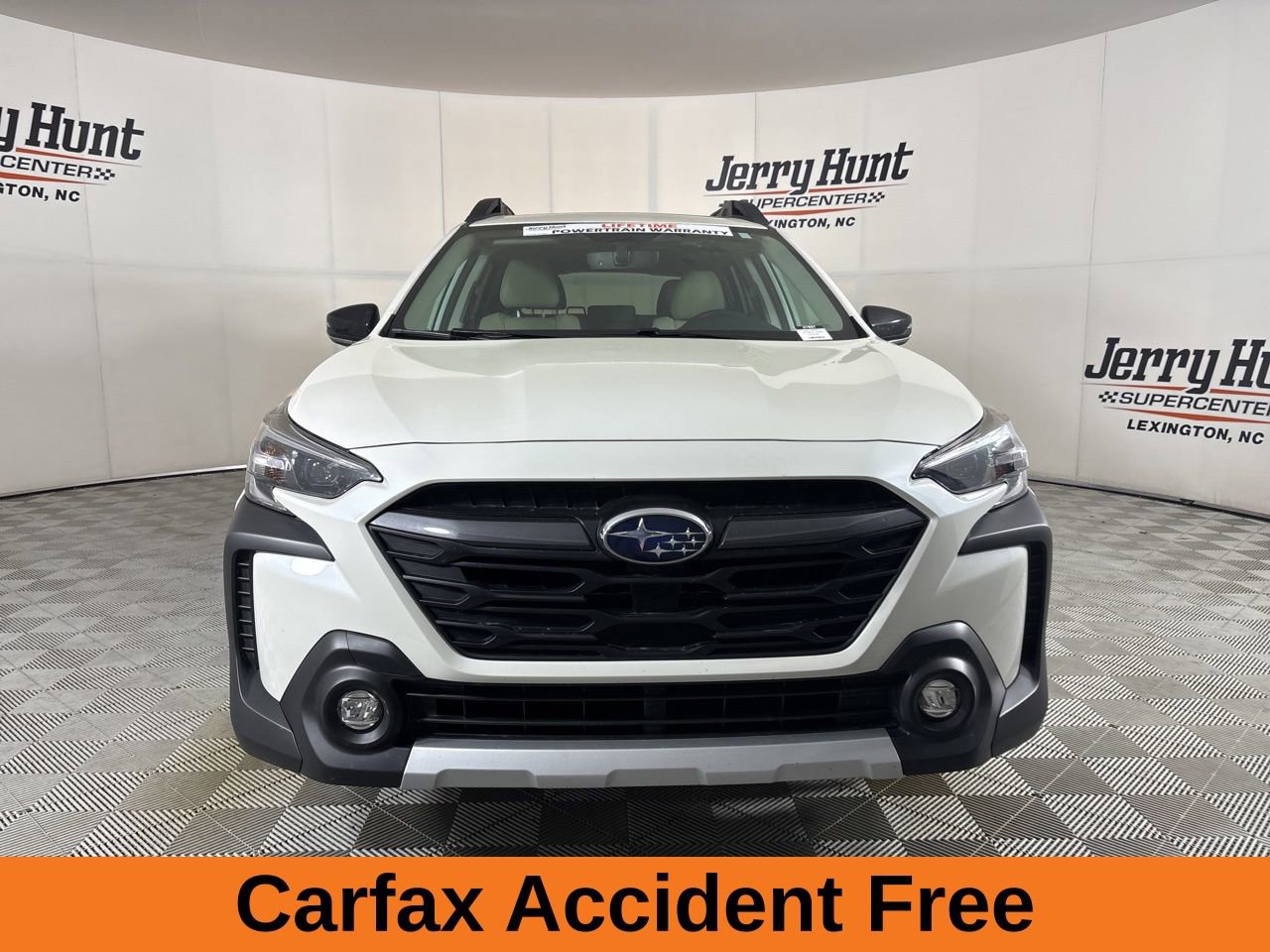 Used 2025 Subaru Outback Limited AWD/4WD image 3