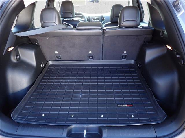 Used 2019 Jeep Cherokee Latitude Plus w/ Cold Weather Group image 7