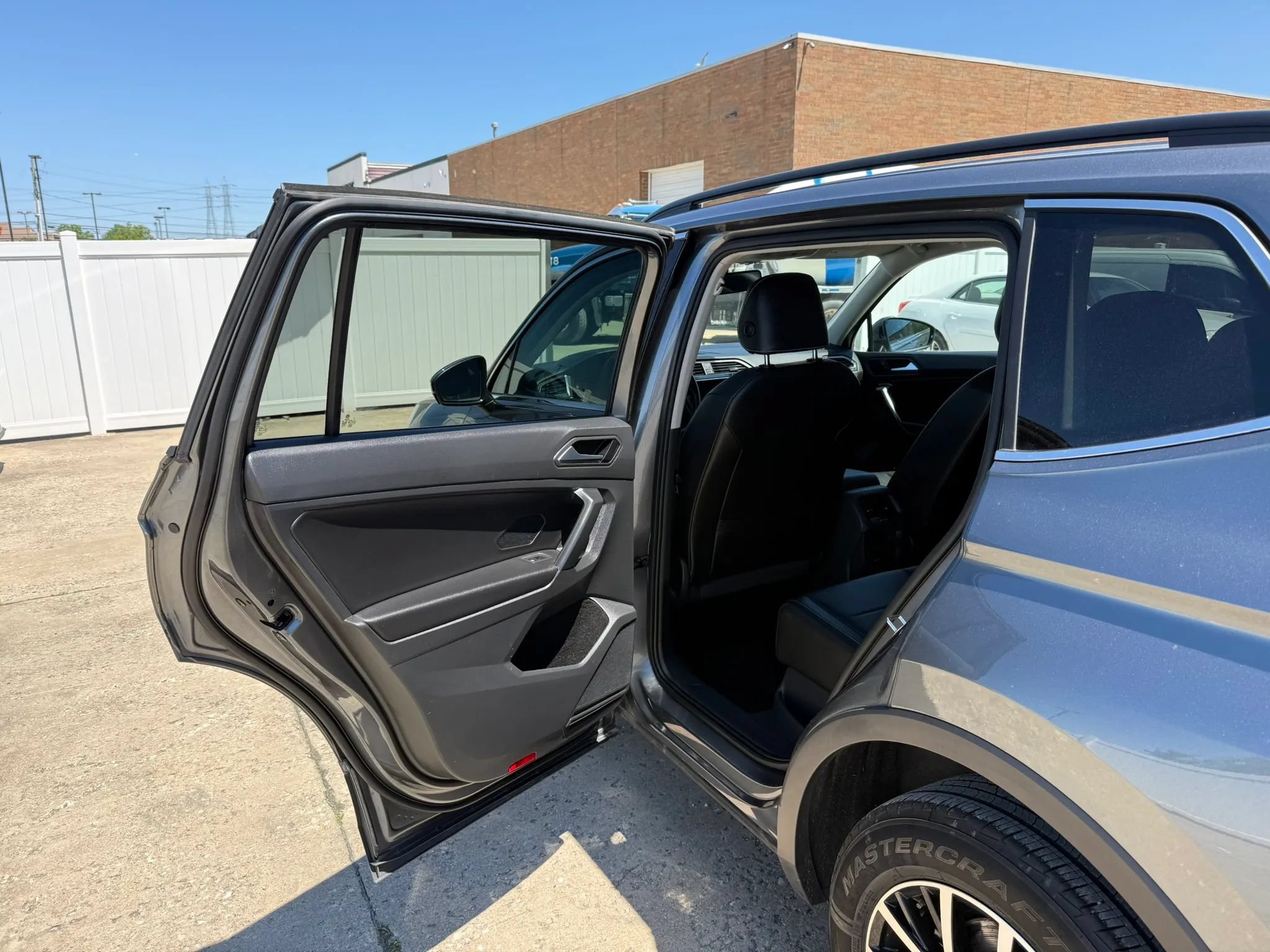 Used 2021 Volkswagen Tiguan SE R-Line AWD/4WD image 20