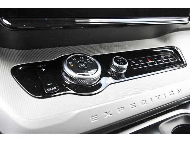 New 2026 Ford Expedition Active RWD image 16