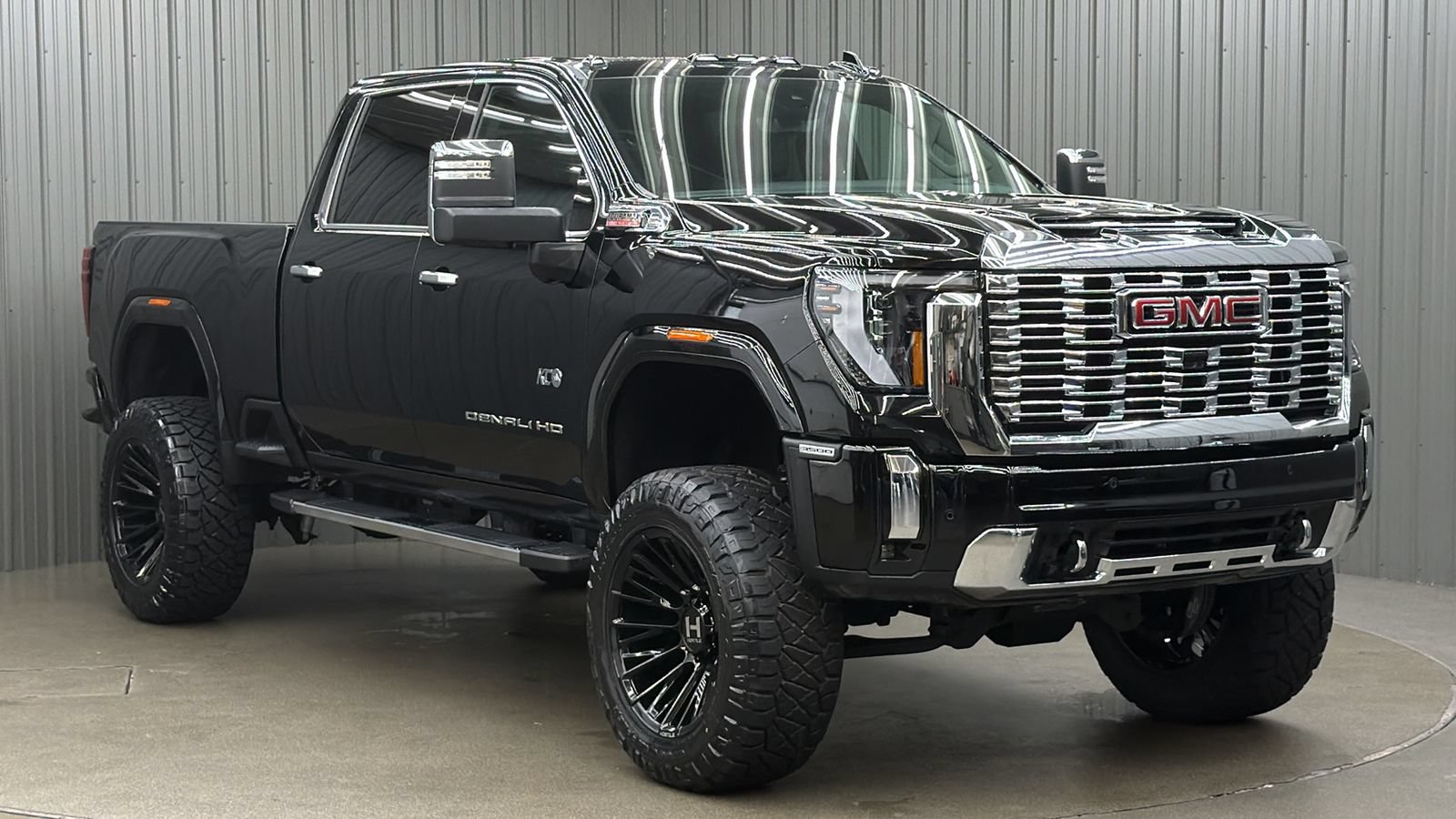 Used 2026 GMC Sierra 3500 Denali w/ Denali Reserve Package AWD/4WD image 7
