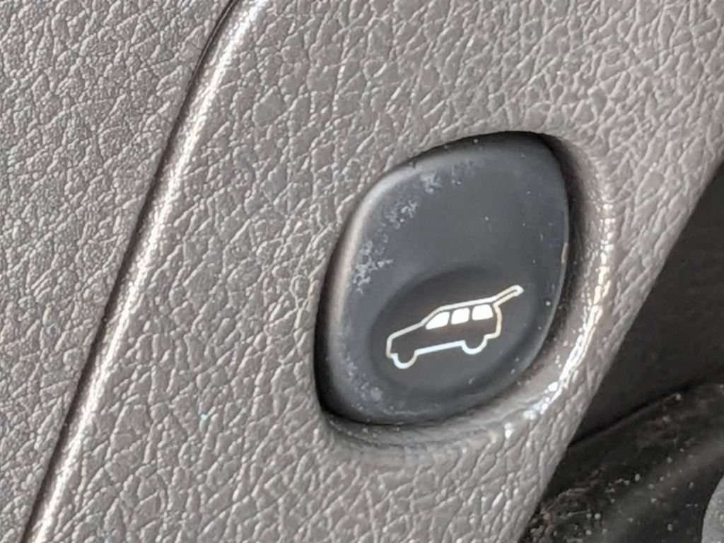 Used 2015 Ford Flex SEL w/ Equipment Group 202A FWD image 13