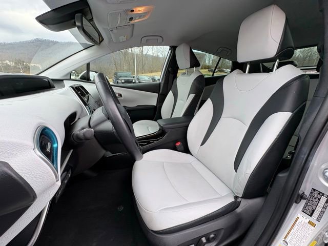 Used 2021 Toyota Prius XLE image 25