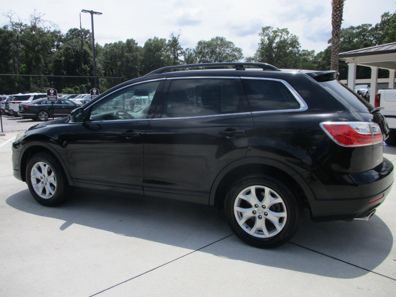 Used 2012 MAZDA CX-9 Touring w/ Moonroof & Bose Audio Pkg FWD image 10