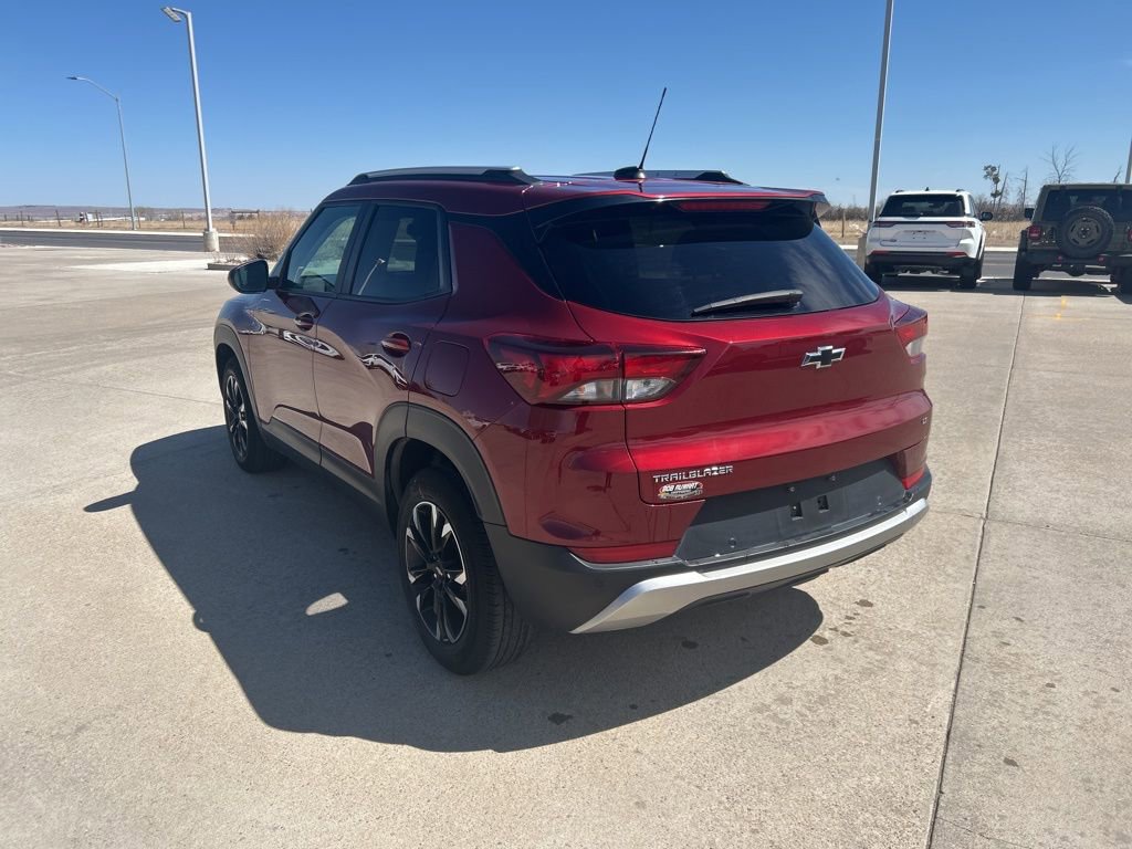 Used 2022 Chevrolet TrailBlazer LT w/ Convenience Package image 3