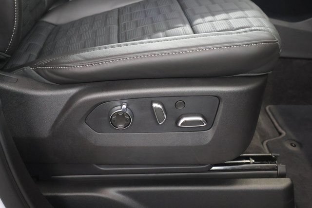 New 2026 Cadillac Escalade Platinum Sport AWD/4WD image 28