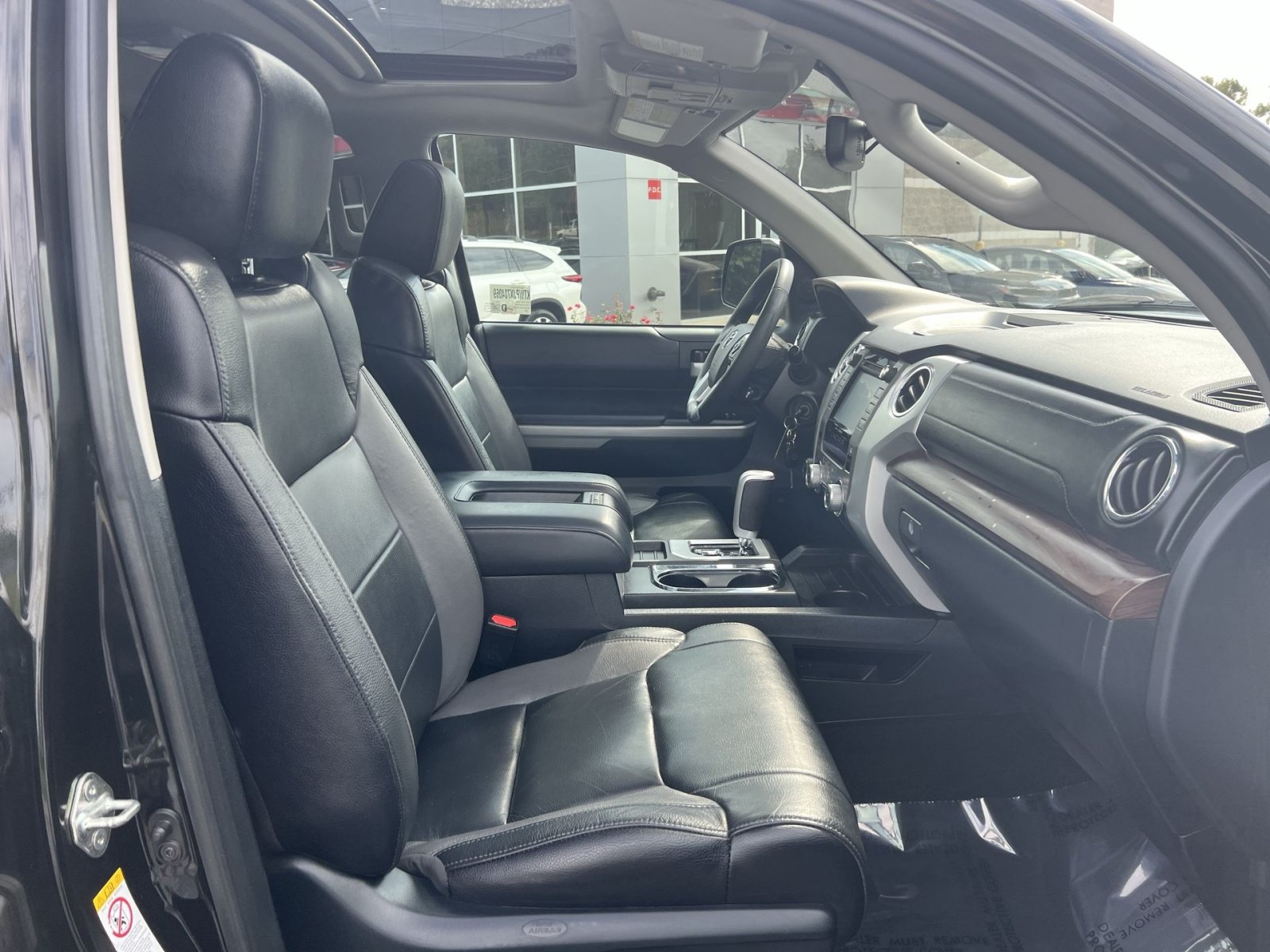 Used 2018 Toyota Tundra Limited w/ Limited Premium Package AWD/4WD image 27