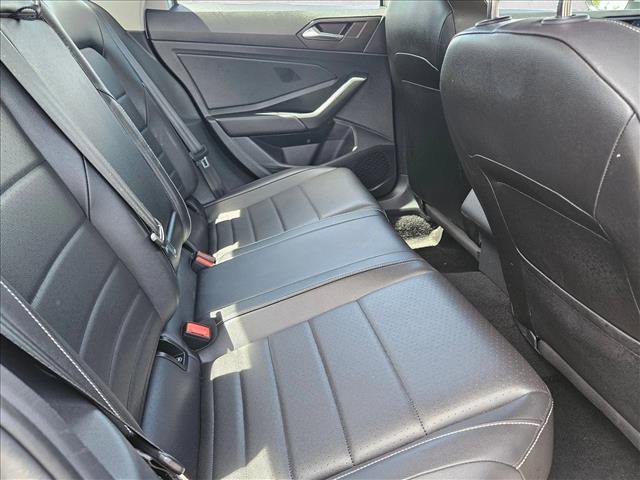Used 2024 Volkswagen Jetta SE FWD image 18