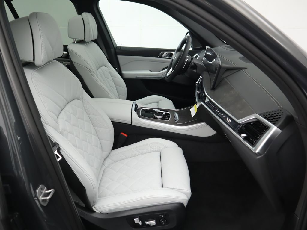 Used 2026 BMW X5 sDrive40i w/ Climate Comfort Package image 22
