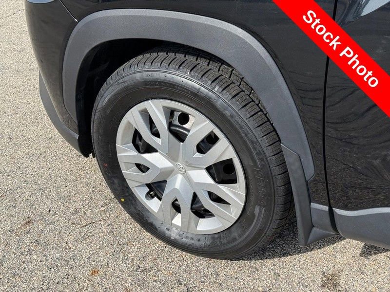 Used 2023 Toyota Corolla Cross L AWD/4WD image 10