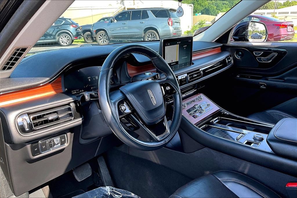 Used 2024 Lincoln Aviator Reserve AWD/4WD image 18