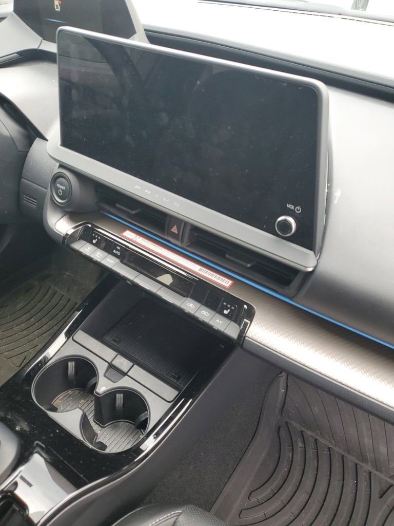 Certified 2024 Toyota Prius XLE image 8