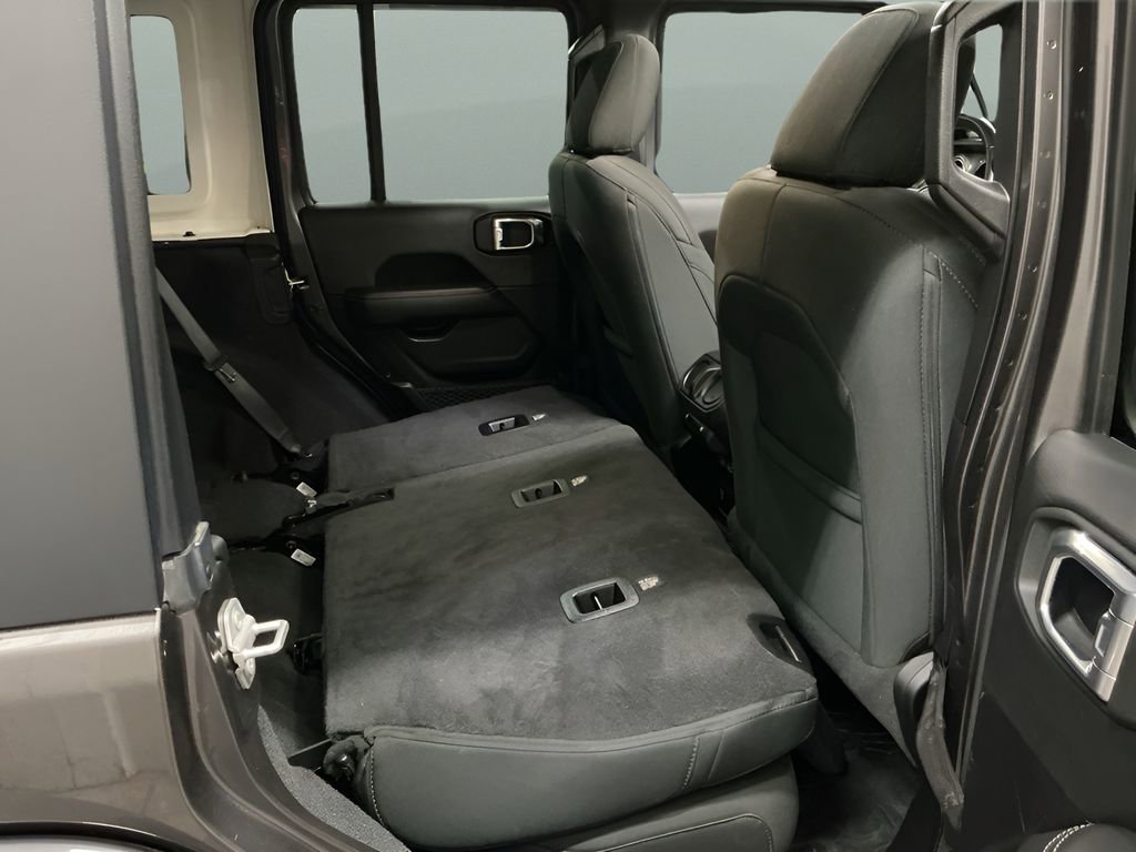 Used 2021 Jeep Wrangler Unlimited Sahara w/ Cold Weather Group image 28