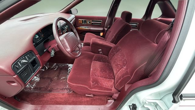 Used 1996 Chevrolet Caprice SS RWD image 18