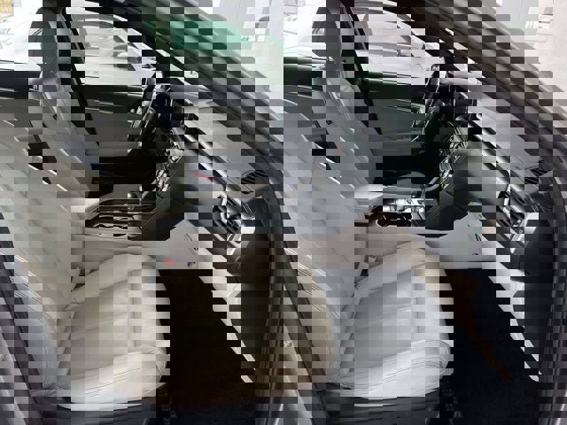 Used 2023 Genesis G70 2.0T image 25