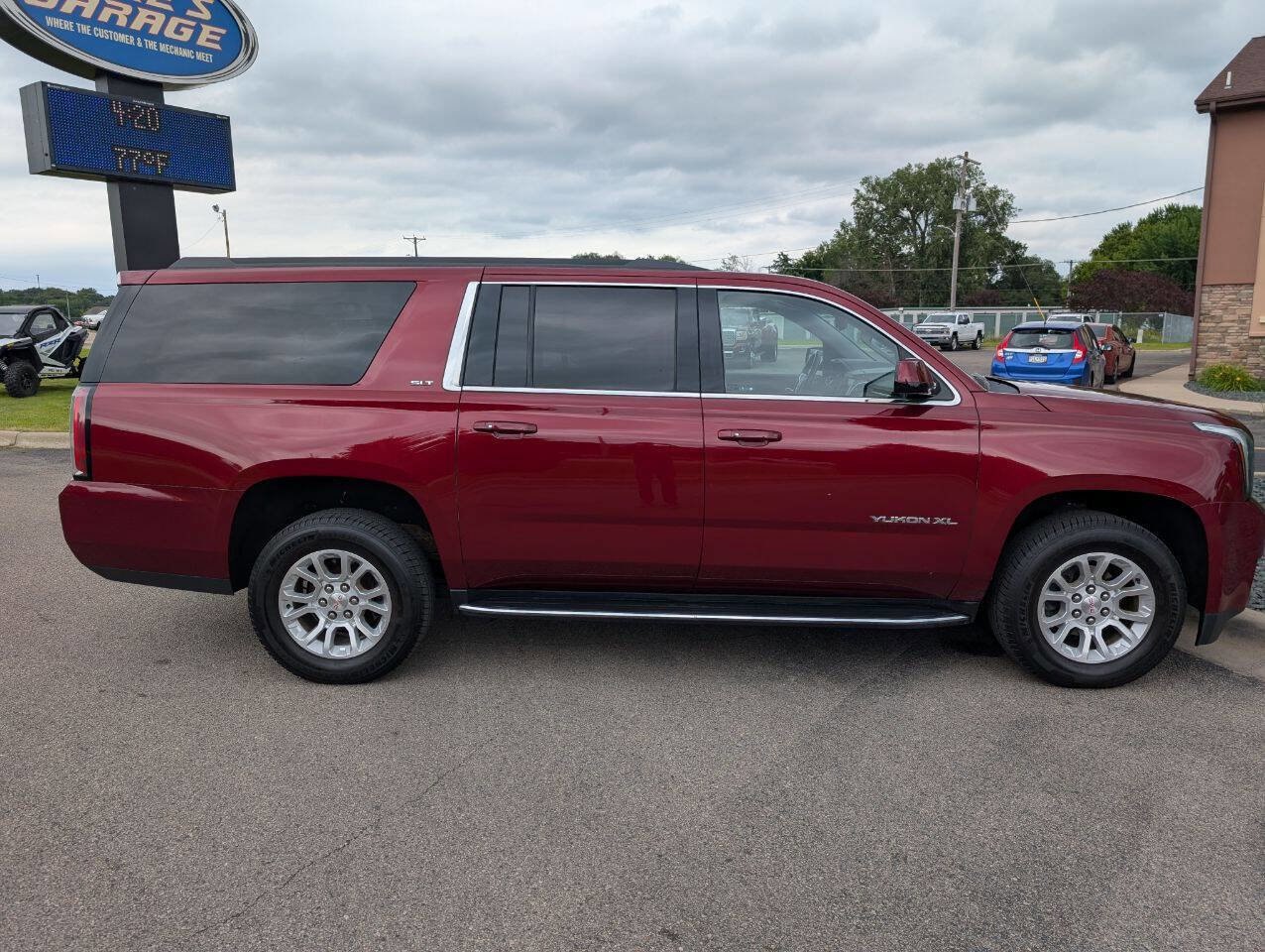 Used 2019 GMC Yukon XL SLT w/ Open Road Package image 10