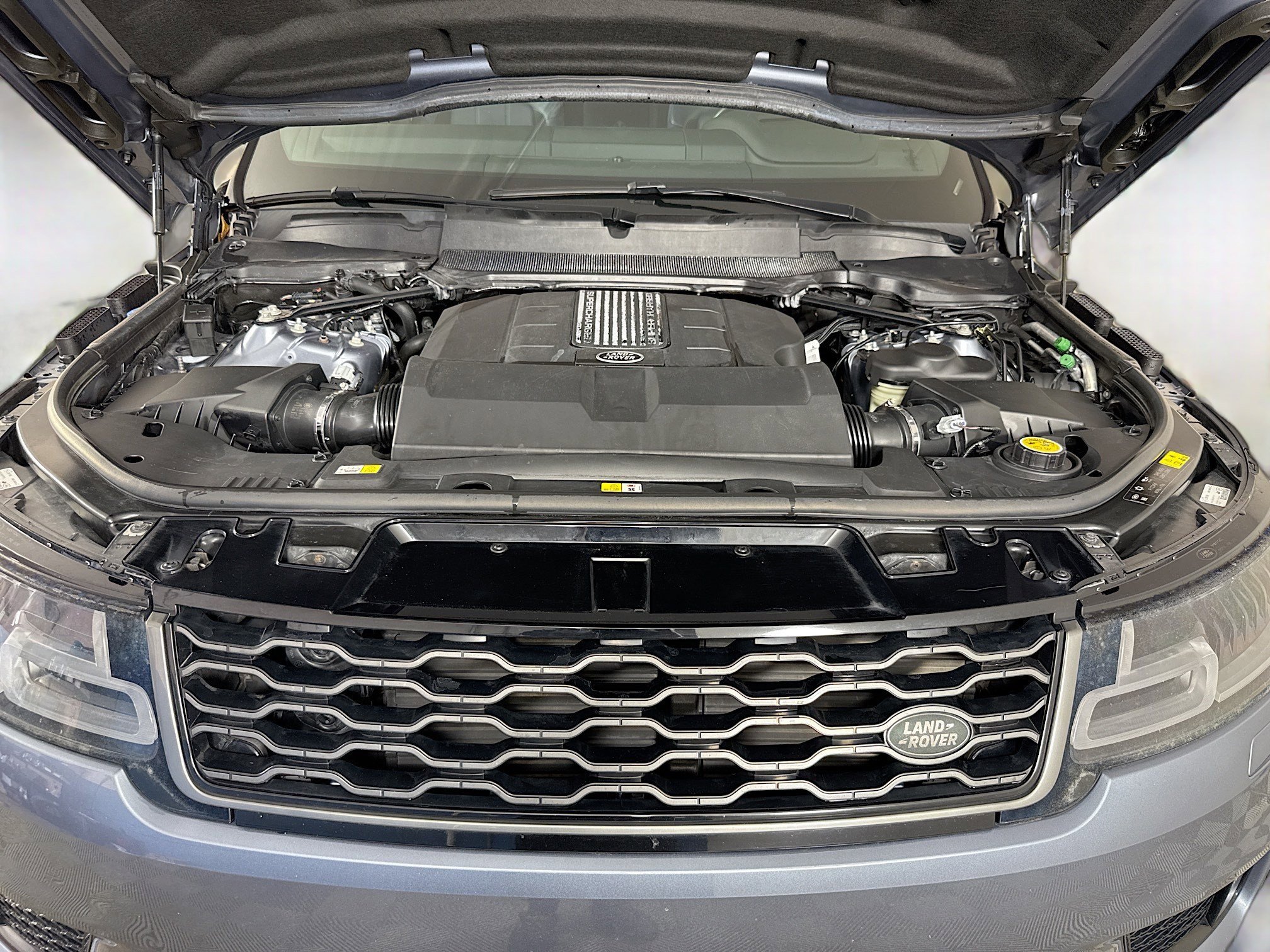 Used 2018 Land Rover Range Rover Sport Supercharged image 37