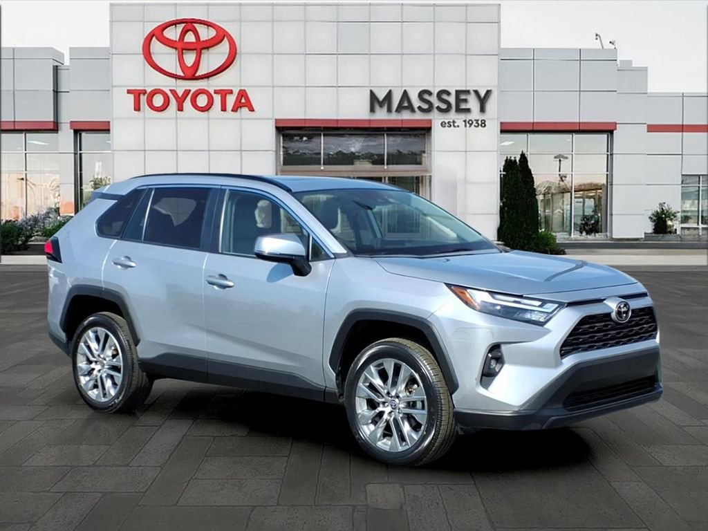 Used 2023 Toyota RAV4 XLE Premium image 1