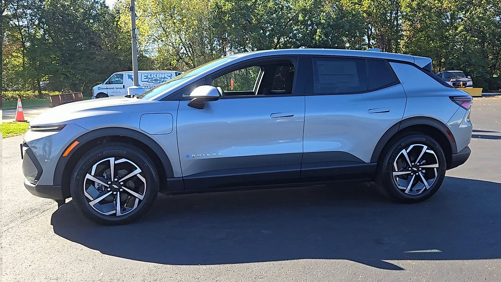 New 2026 Chevrolet Equinox EV LT image 9