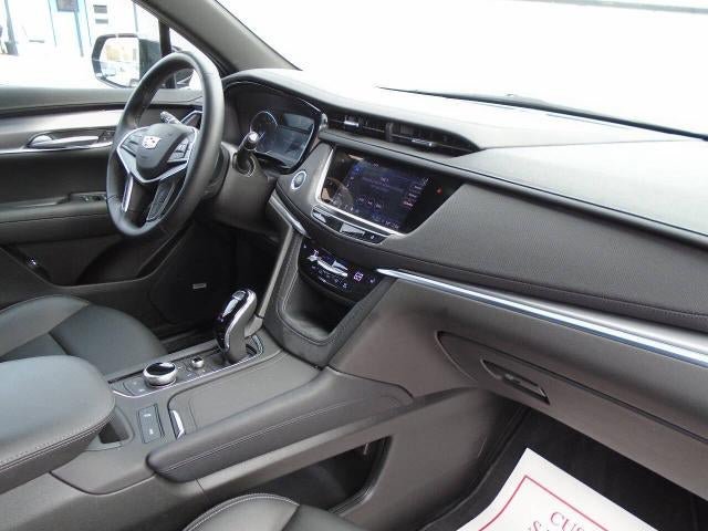 Used 2024 Cadillac XT5 Luxury w/ LPO, Floor Liner Package AWD/4WD image 23