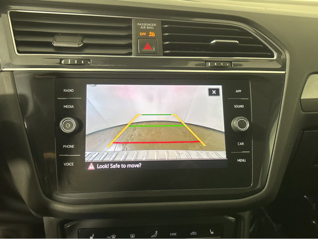 Used 2022 Volkswagen Tiguan SE image 31