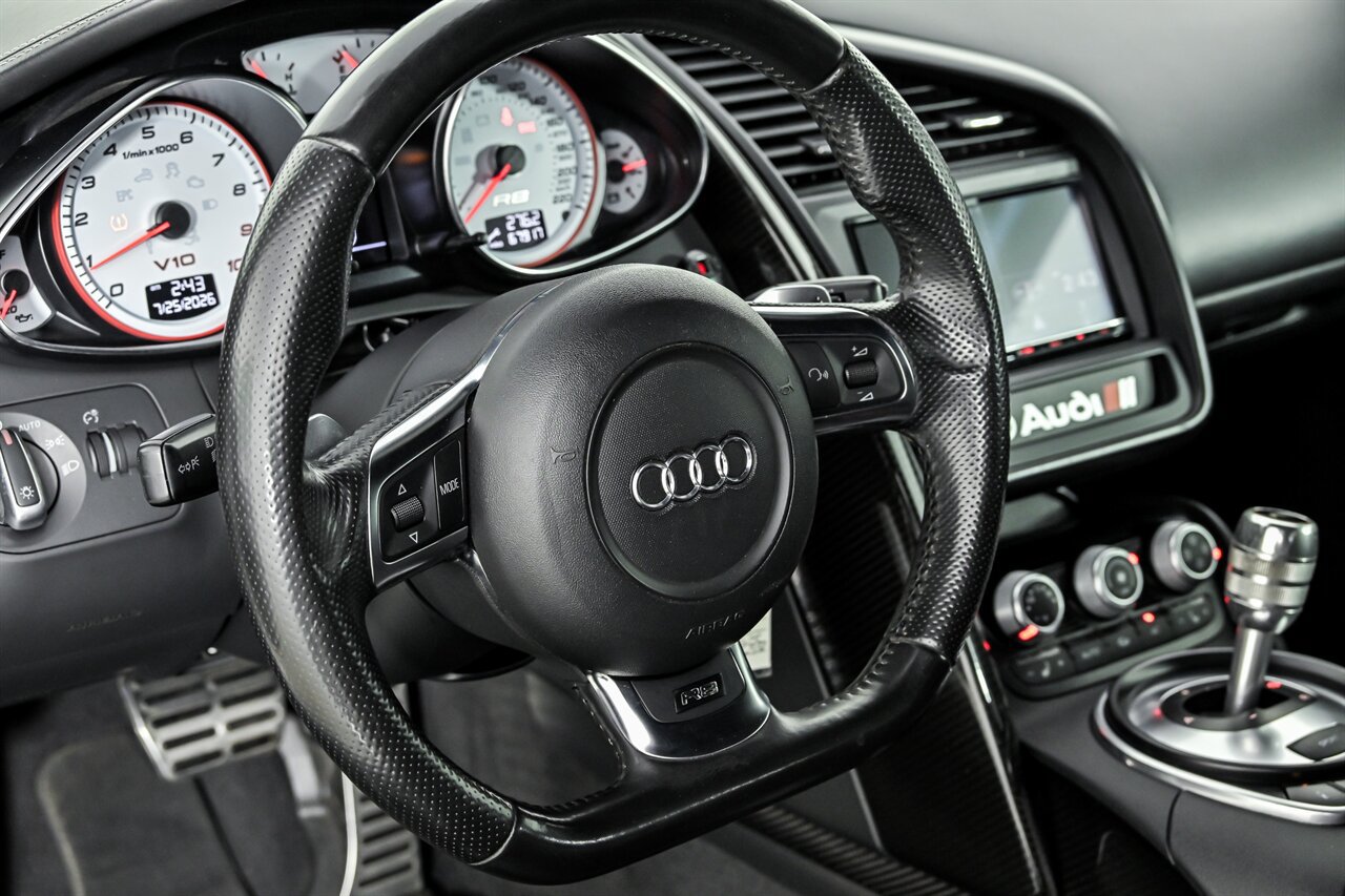 Used 2012 Audi R8 V10 AWD/4WD image 19
