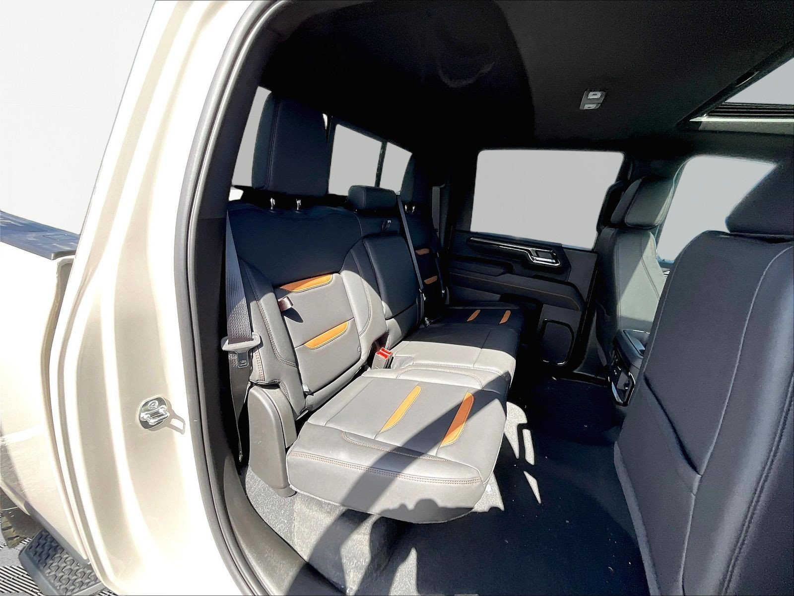 New 2026 GMC Sierra 2500 AT4 w/ AT4 Premium Plus Package AWD/4WD image 11