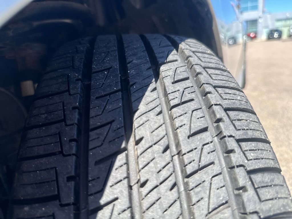 Used 2018 Toyota Camry LE FWD image 43