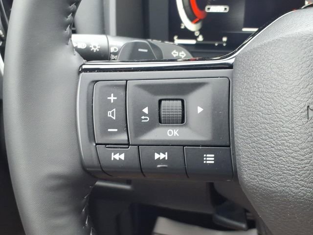 Certified 2025 Nissan Rogue Platinum w/ Tech Package AWD/4WD image 23