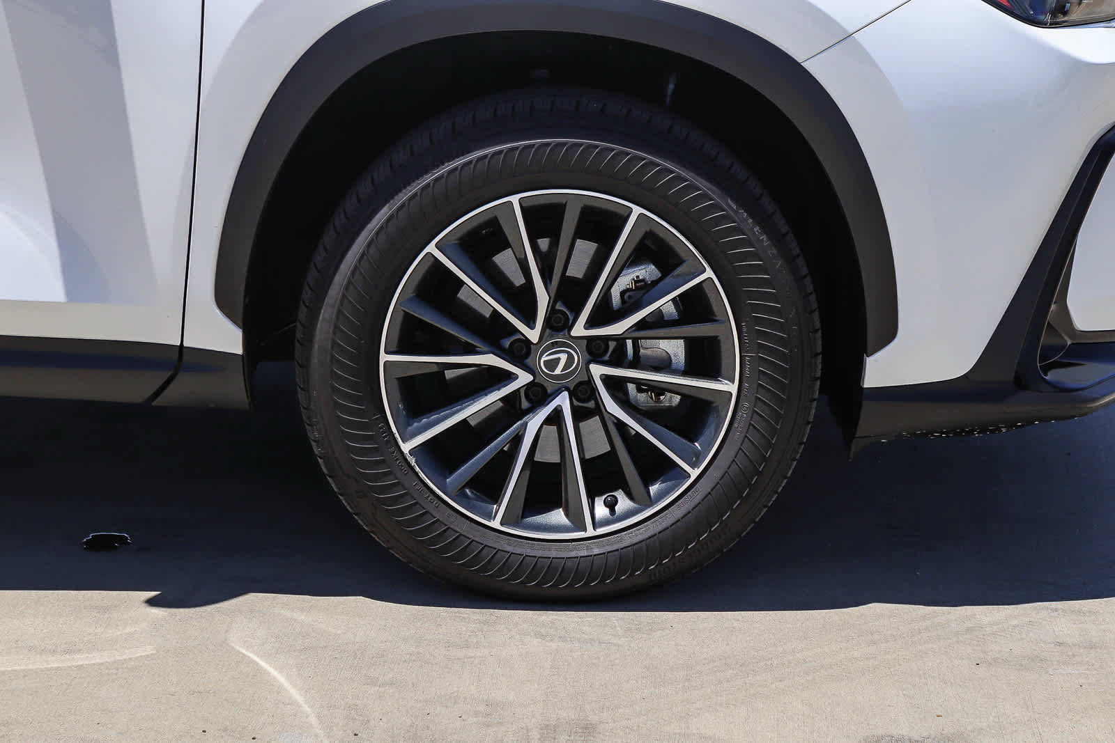 Certified 2025 Lexus NX 350 AWD w/ Premium Package image 9