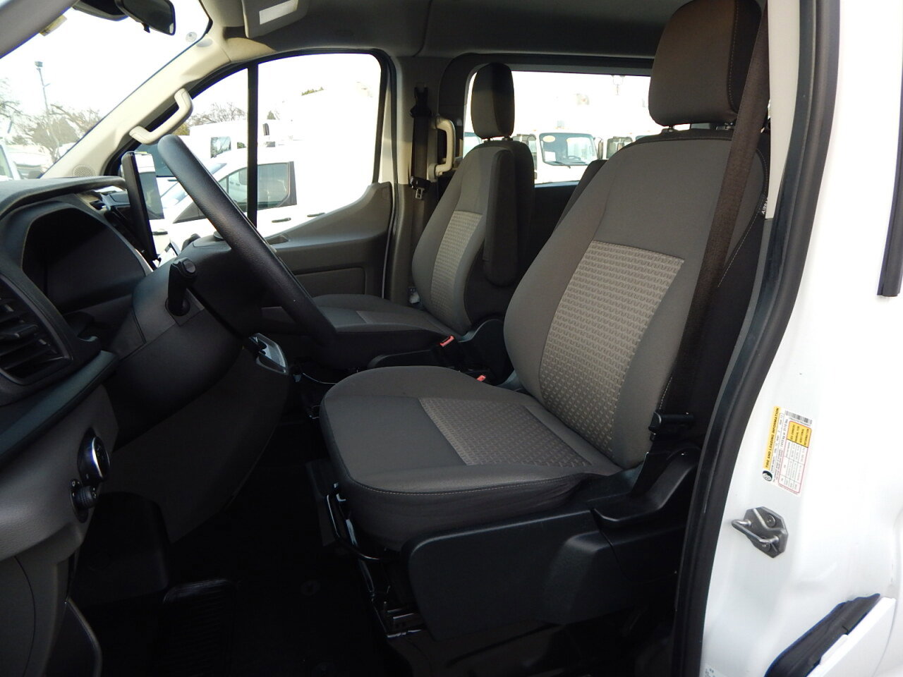 Used 2023 Ford Transit 350 XLT image 17