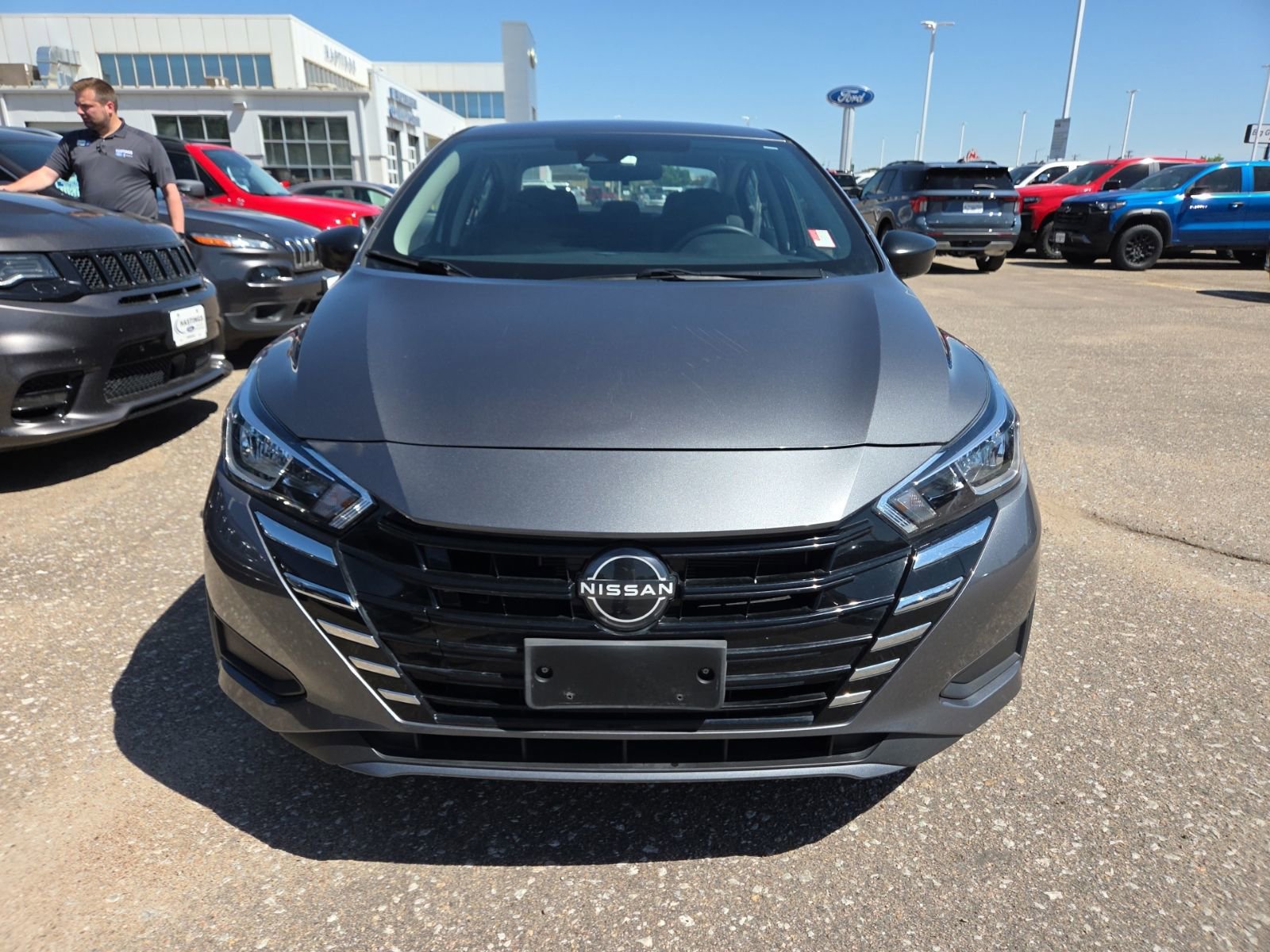 Used 2023 Nissan Versa S FWD image 7
