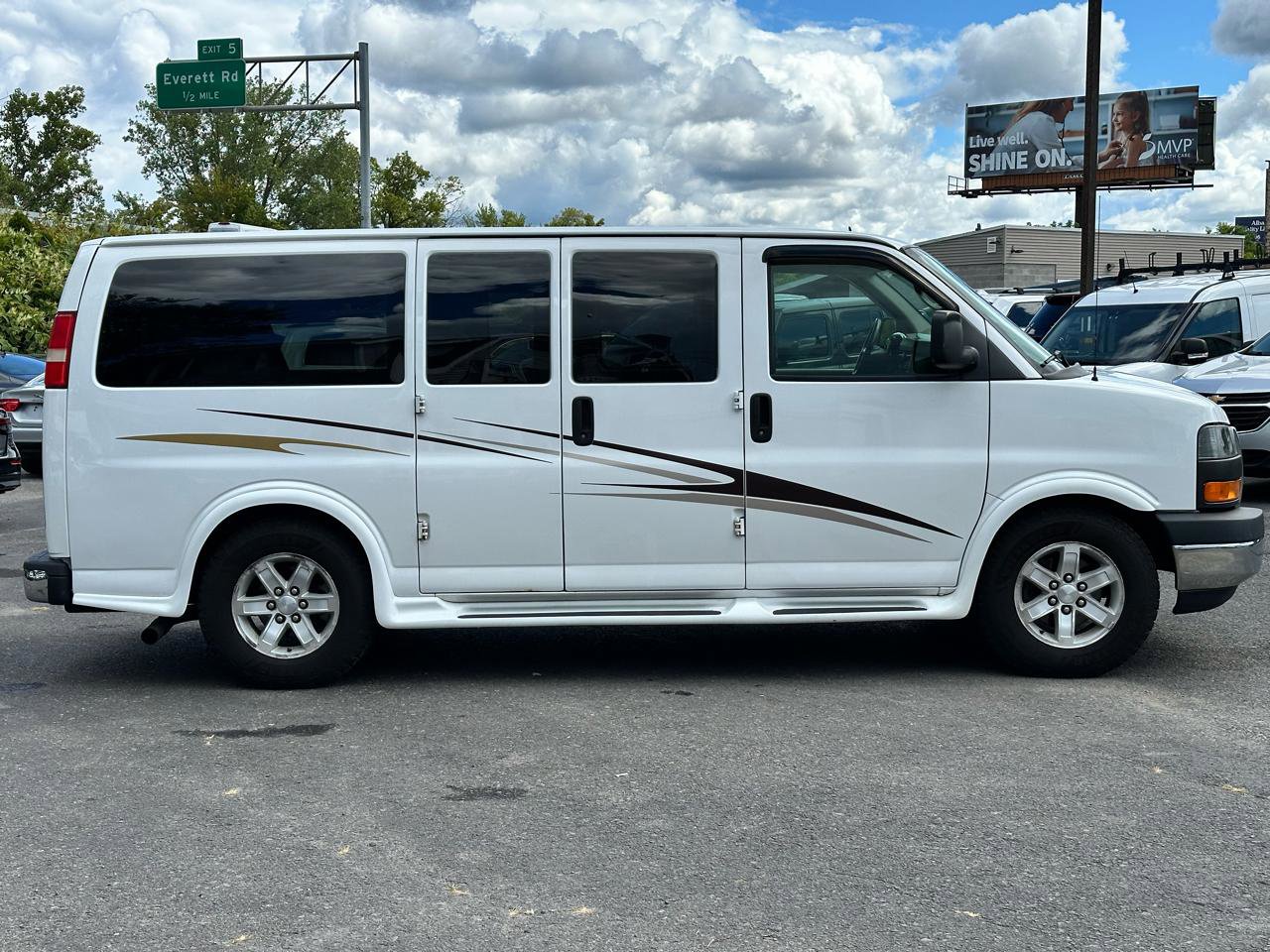 Used 2014 GMC Savana 1500 RWD image 8