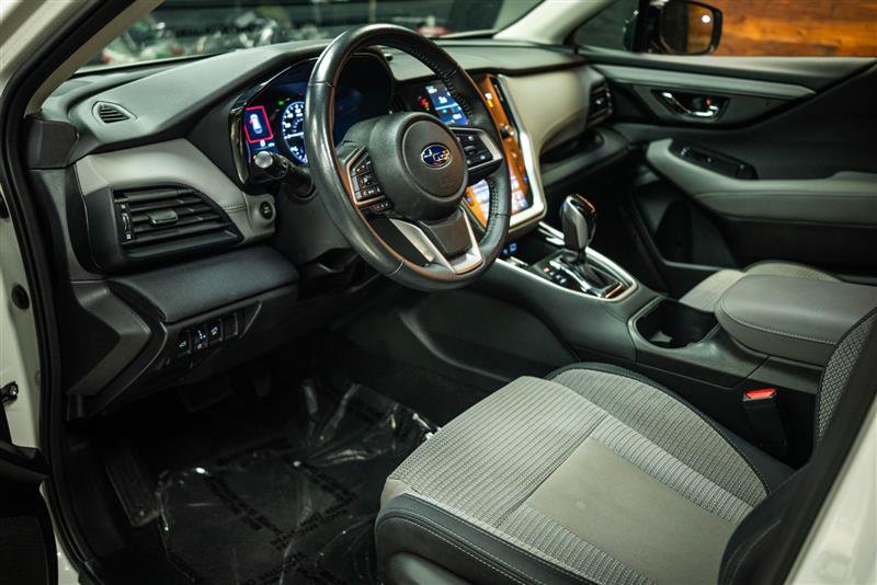 Used 2024 Subaru Outback Premium AWD/4WD image 9
