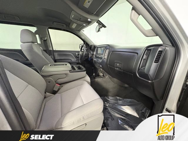 Used 2018 Chevrolet Silverado 1500 Custom w/ Custom Value Package AWD/4WD image 17
