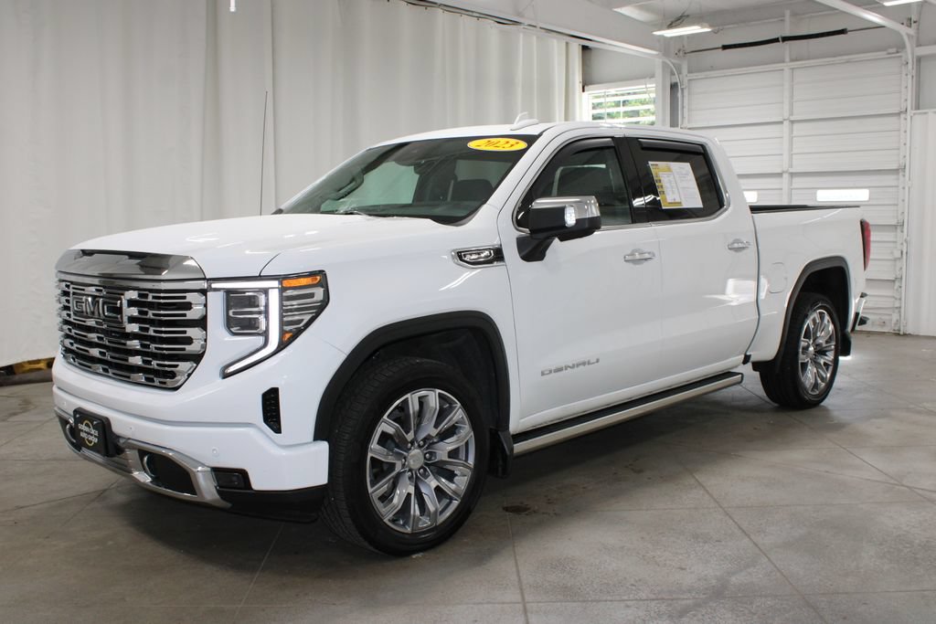 Used 2023 GMC Sierra 1500 Denali w/ Denali Reserve Package AWD/4WD image 4