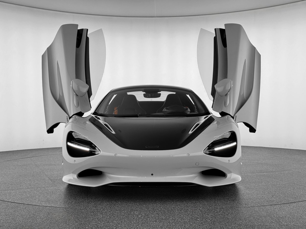 Used 2026 McLaren 750S Spider RWD image 10