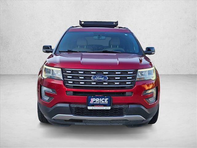 Used 2017 Ford Explorer XLT w/ Equipment Group 202A FWD image 2