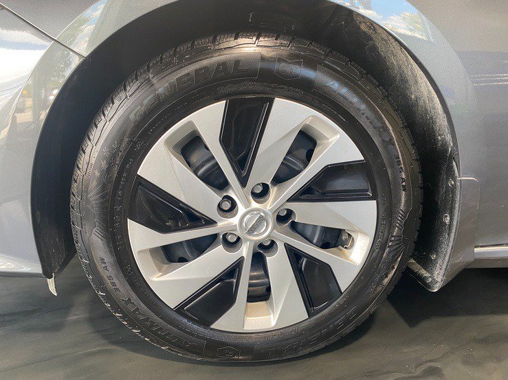 Used 2020 Nissan Altima 2.5 S FWD image 10