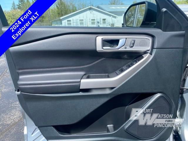 New 2024 Ford Explorer XLT w/ Equipment Group 202A AWD/4WD image 12