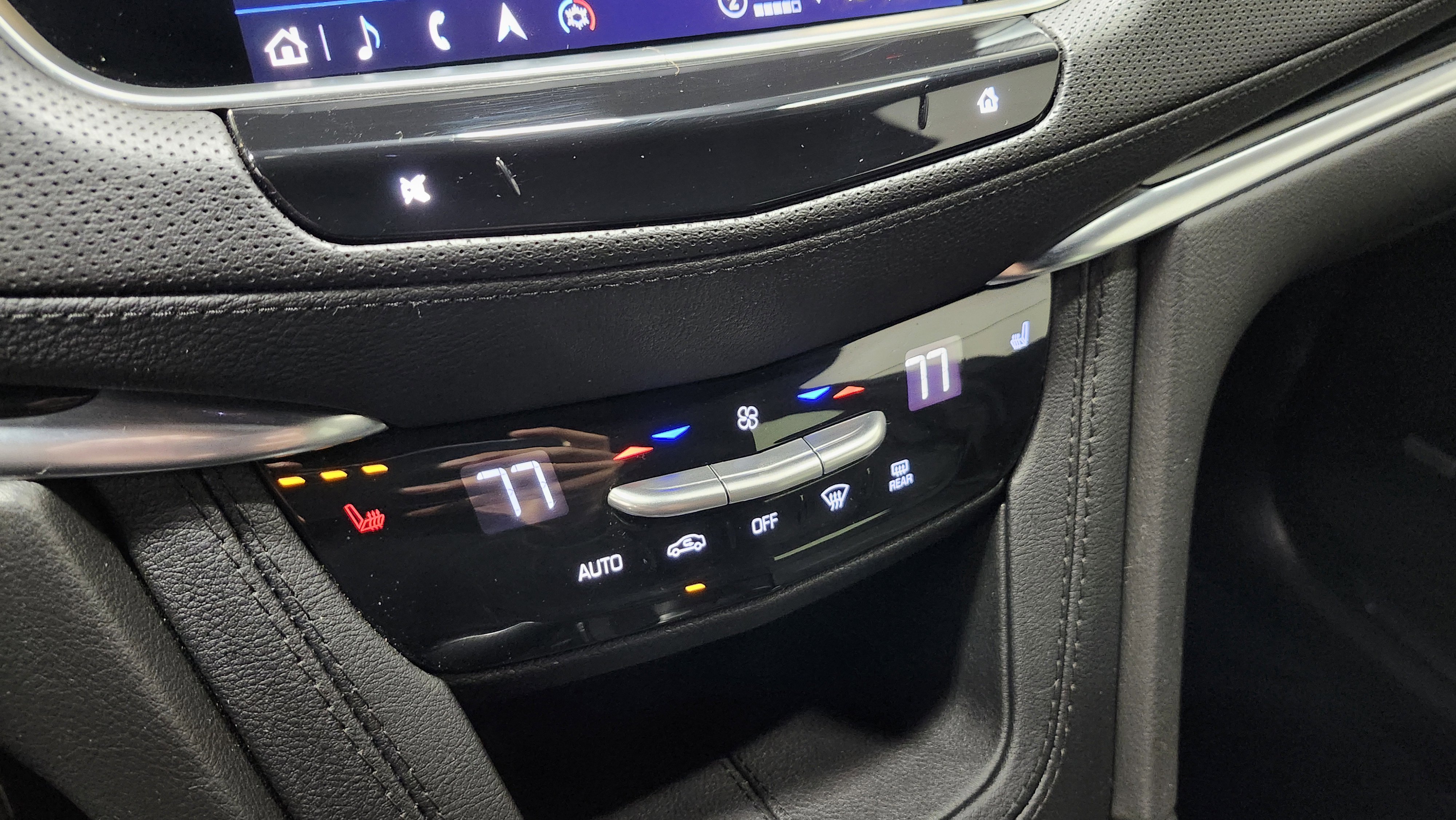 Used 2025 Cadillac XT5 Premium Luxury image 35