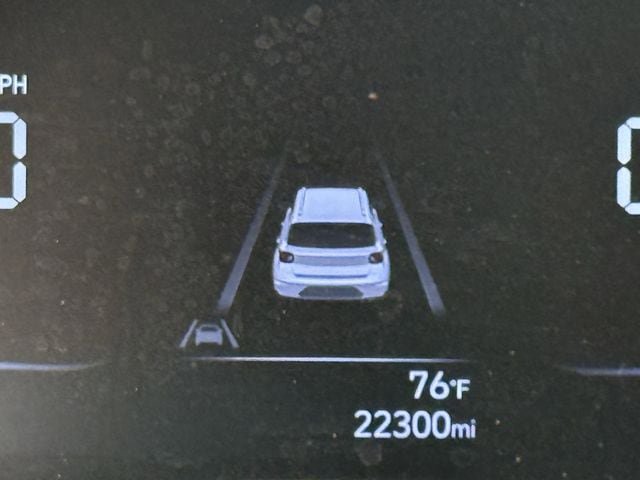 Used 2024 Hyundai Venue Limited FWD image 14
