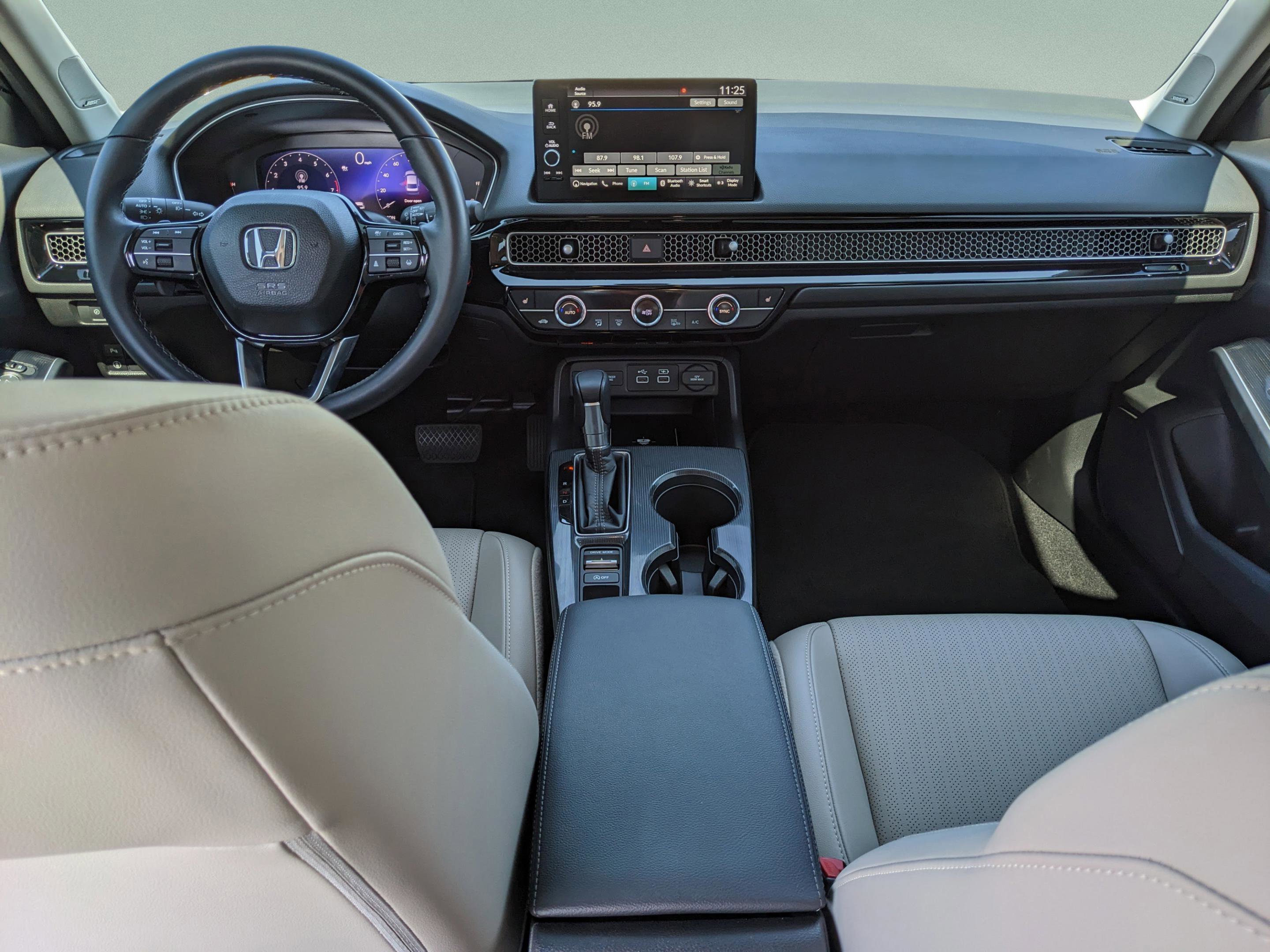 Used 2022 Honda Civic Touring image 18