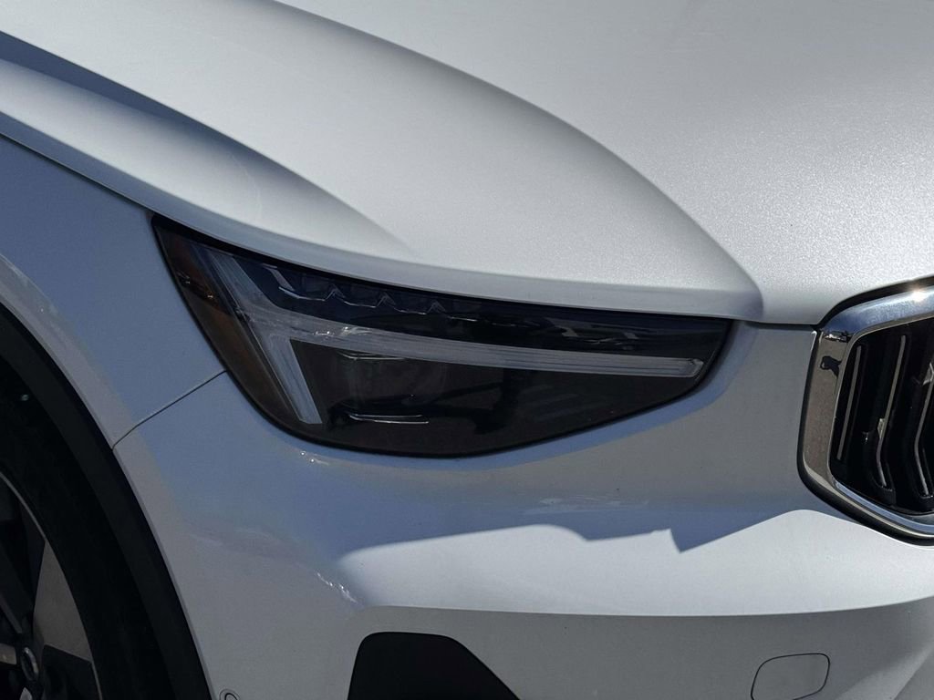 Used 2023 Volvo XC40 B5 Ultimate w/ Climate Package AWD/4WD image 10