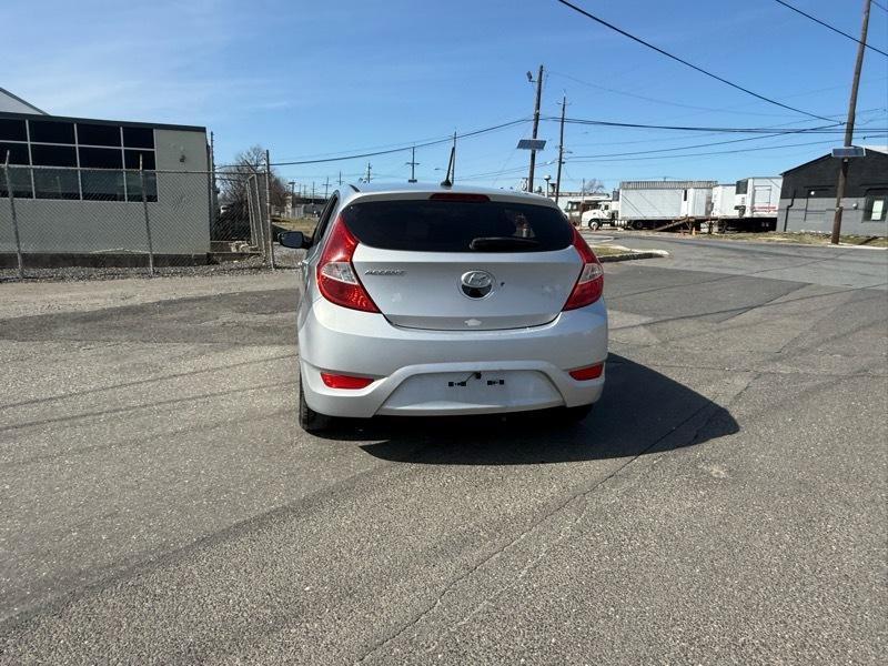 Used 2016 Hyundai Accent SE image 9