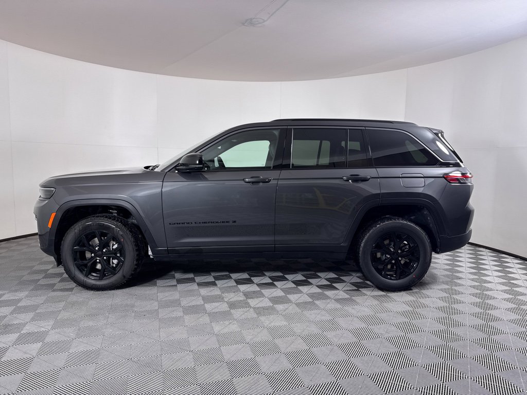 New 2026 Jeep Grand Cherokee Altitude AWD/4WD image 14