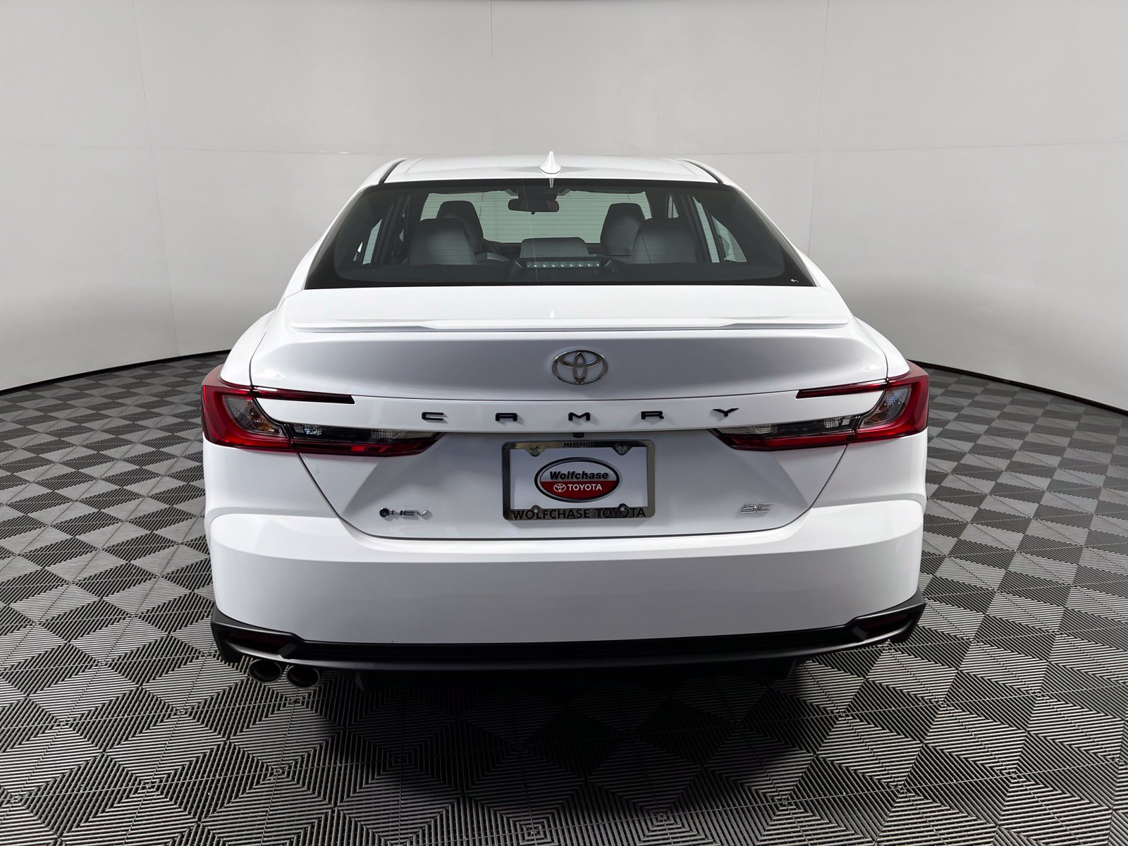 Used 2026 Toyota Camry SE FWD image 6