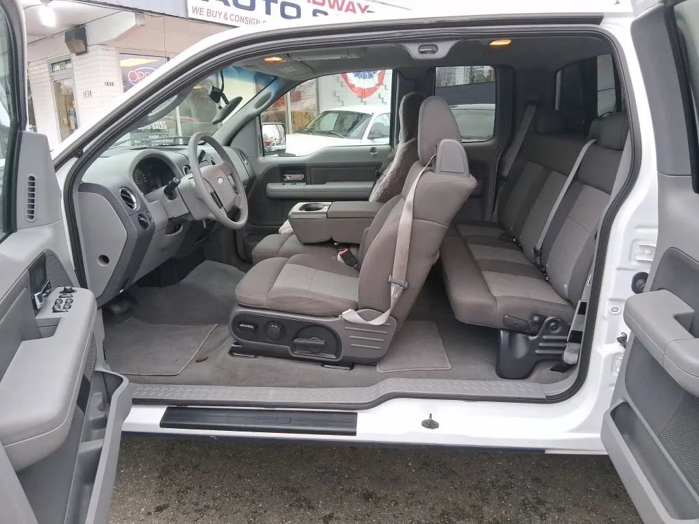 Used 2004 Ford F150 XLT AWD/4WD image 10
