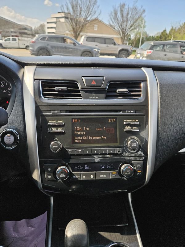 Used 2013 Nissan Altima 2.5 SV FWD image 19