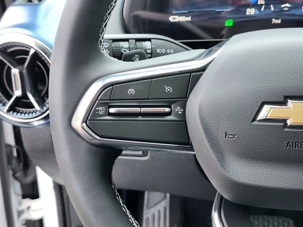 New 2026 Chevrolet Equinox EV LT AWD/4WD image 25